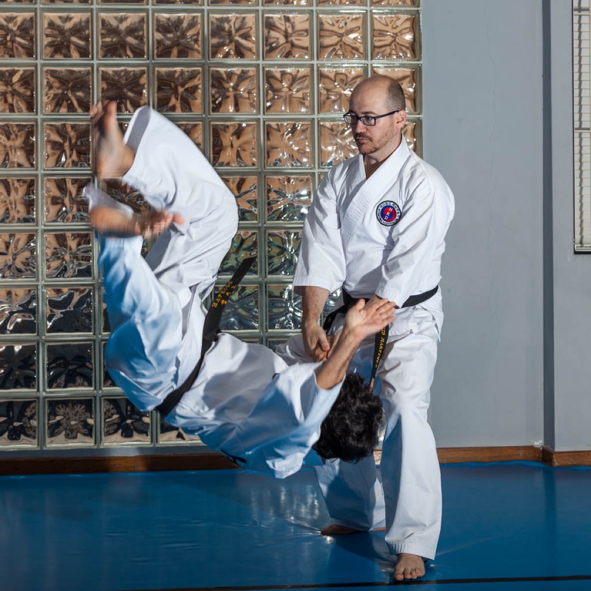 David Martínez aplicando una proyección durante un entrenamiento de Hapkido SaChung